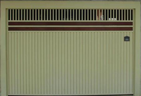 Portões de Chapa e Madeira - modelo 30